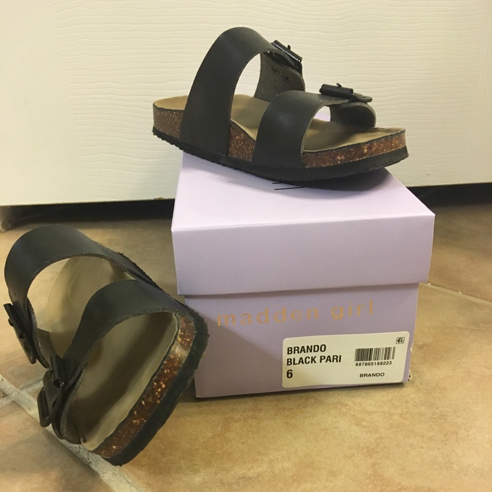 Madden Girl Black Sandals size 6